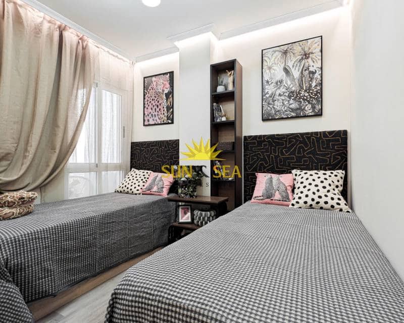 2 soverom Leilighet til salgs i Torrevieja - € 168 800 (Ref: 9757795)