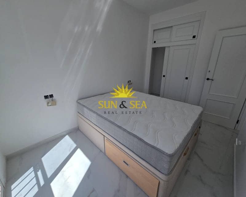 3 camera da letto Casa in vendita in Torrevieja con piscina - 194.900 € (Rif: 9758154)