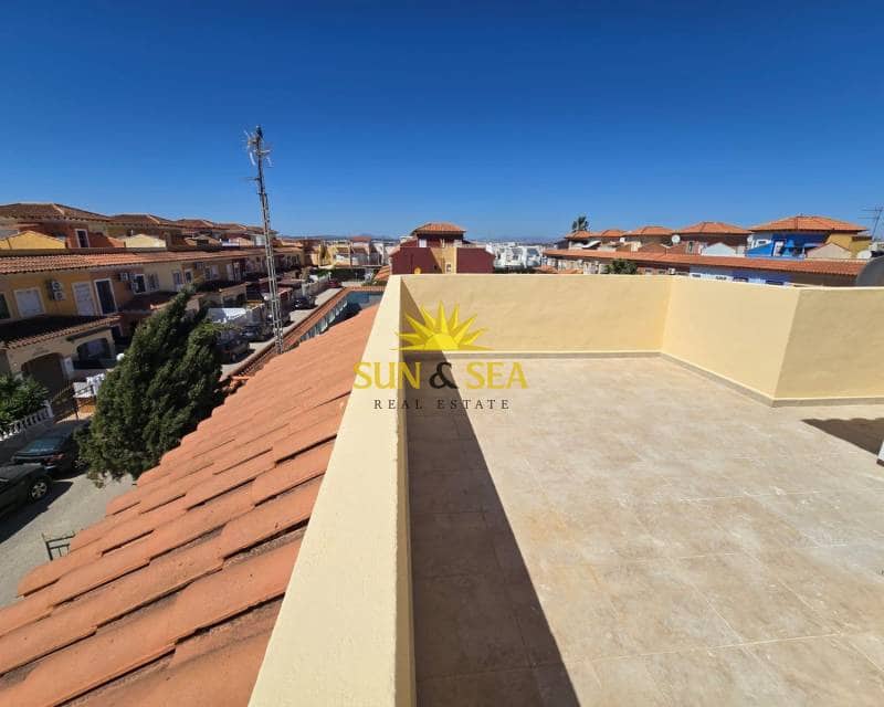 3 camera da letto Casa in vendita in Torrevieja con piscina - 194.900 € (Rif: 9758154)
