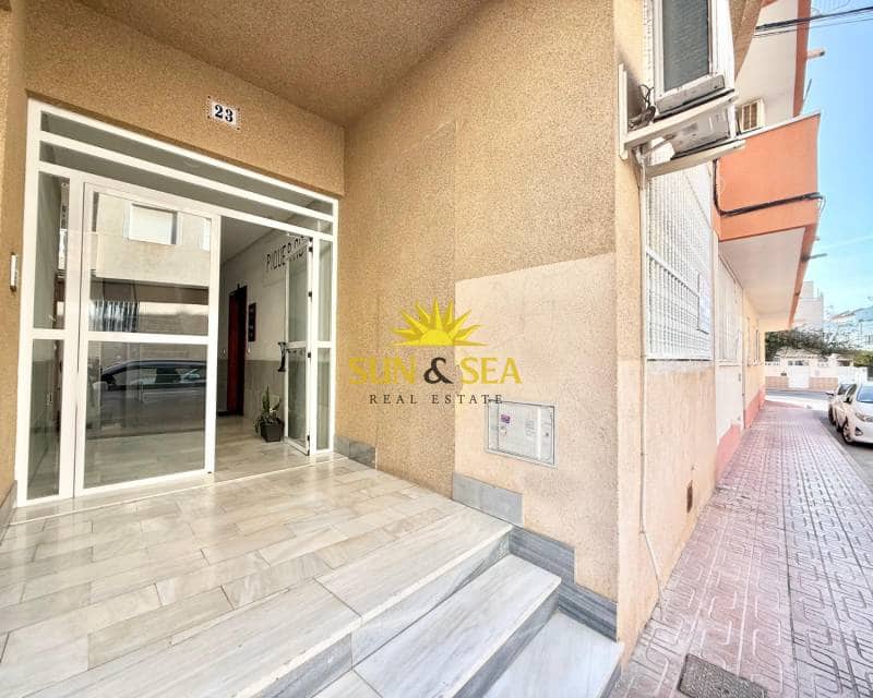 3 chambre Appartement à vendre à Torrevieja - 170 000 € (Ref: 9759423)