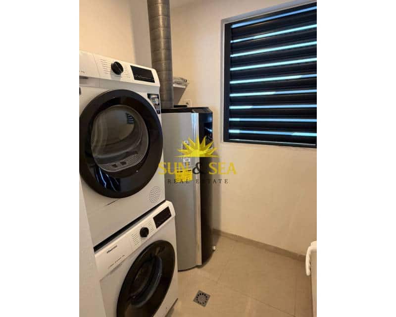 2 makuuhuone Huoneisto vuokrattavana paikassa Torrevieja mukana uima-altaan 
autotalli - 2 250 € (Ref: 9761571)