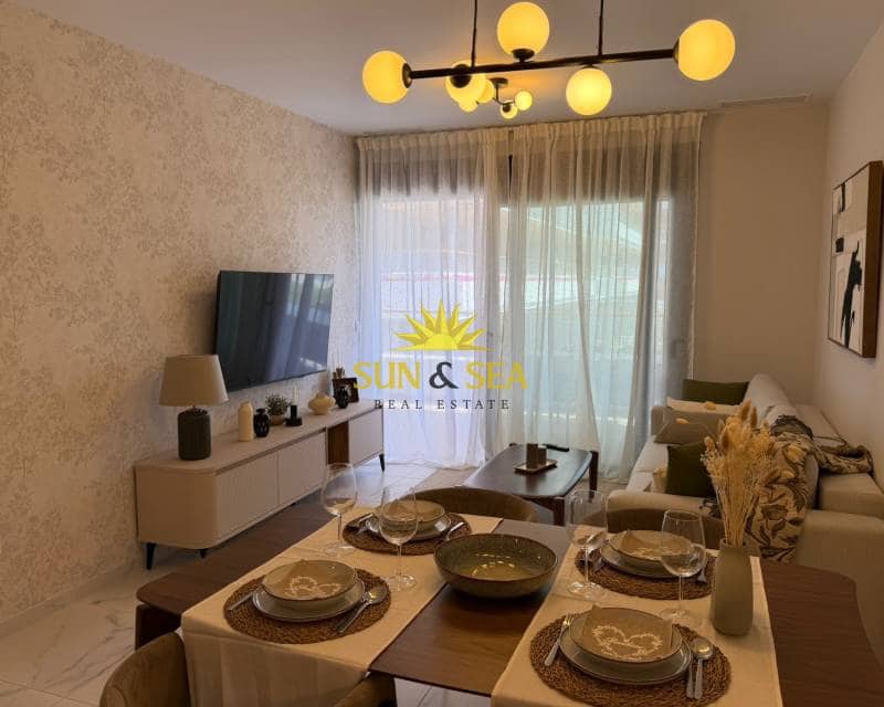 2 makuuhuone Huoneisto vuokrattavana paikassa Torrevieja mukana uima-altaan 
autotalli - 2 250 € (Ref: 9761571)