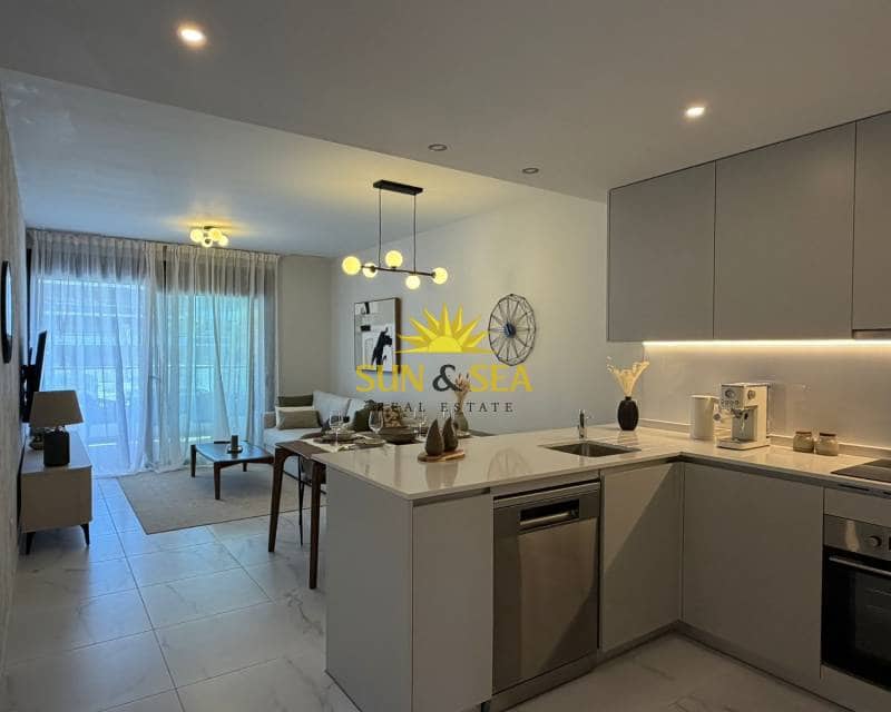 2 makuuhuone Huoneisto vuokrattavana paikassa Torrevieja mukana uima-altaan 
autotalli - 2 250 € (Ref: 9761571)