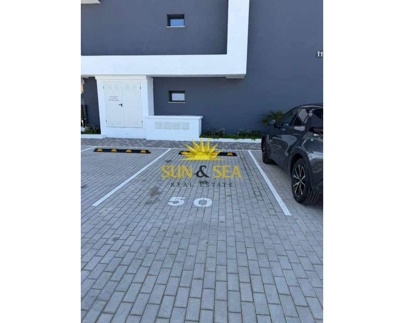 2 makuuhuone Huoneisto vuokrattavana paikassa Torrevieja mukana uima-altaan 
autotalli - 2 250 € (Ref: 9761571)