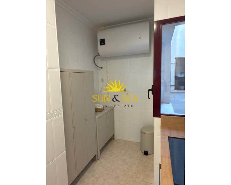 2 bedroom Apartment for rent in Torrevieja - € 950 (Ref: 9770893)