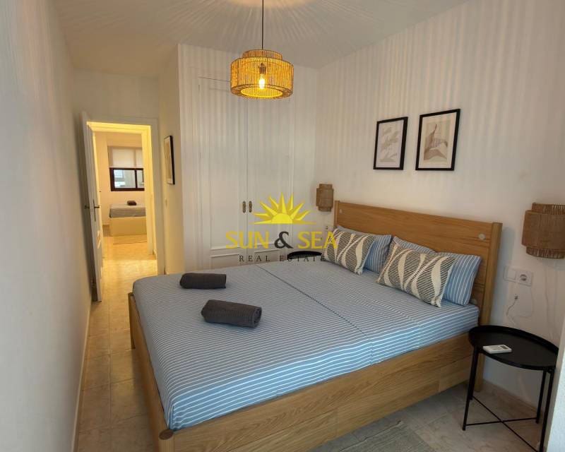 2 bedroom Apartment for rent in Torrevieja - € 950 (Ref: 9770893)