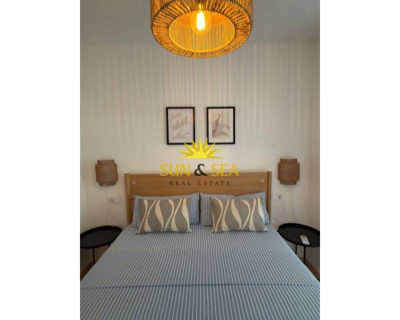 2 bedroom Apartment for rent in Torrevieja - € 950 (Ref: 9770893)