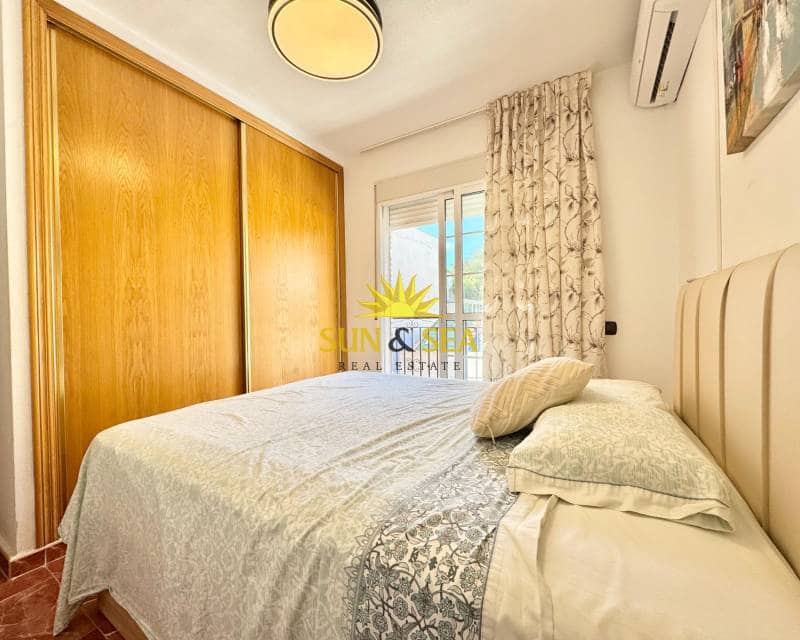 3 soveværelse Lejlighed til leje i Los Alcazares med garage - € 850 (Ref: 9772516)