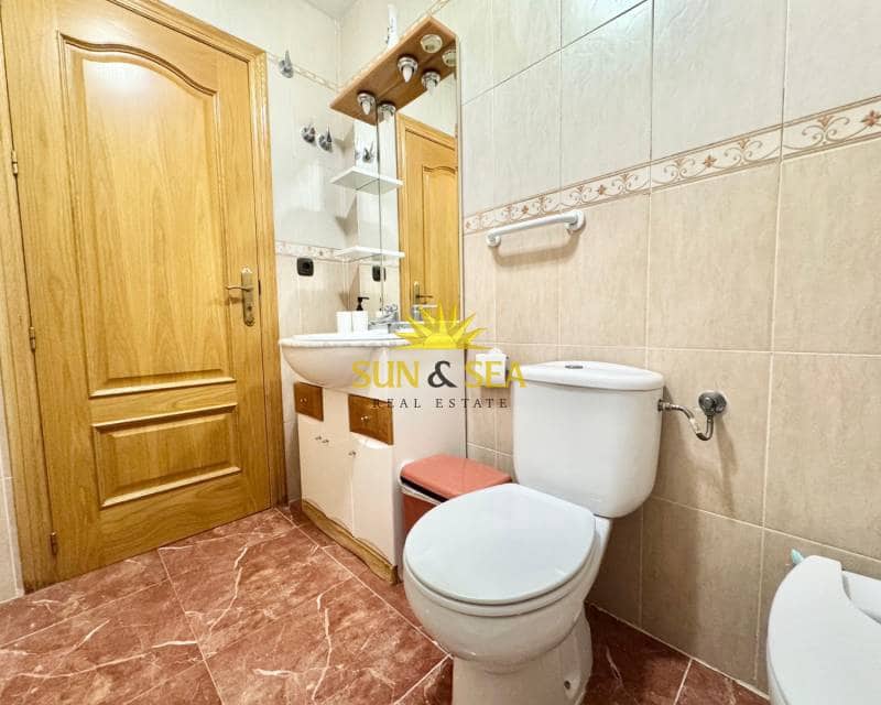 3 soveværelse Lejlighed til leje i Los Alcazares med garage - € 850 (Ref: 9772516)