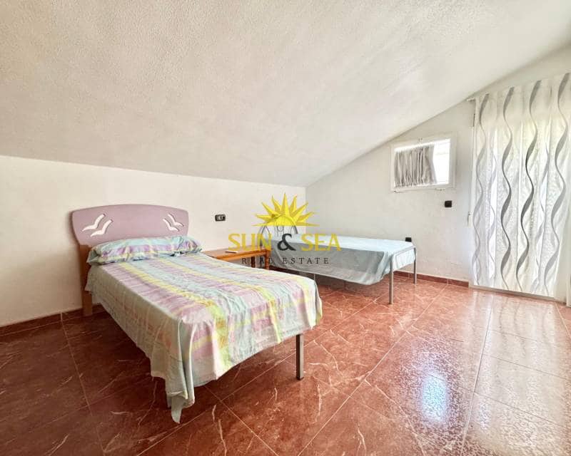 3 soveværelse Lejlighed til leje i Los Alcazares med garage - € 850 (Ref: 9772516)