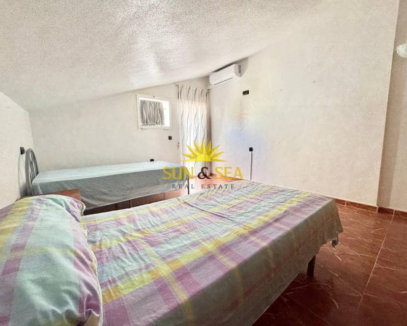 3 soveværelse Lejlighed til leje i Los Alcazares med garage - € 850 (Ref: 9772516)