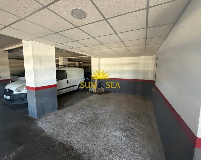 Appartement de 4 chambres à louer à Alicante ville avec piscine garage - 1 500 € (Ref: 9776928)