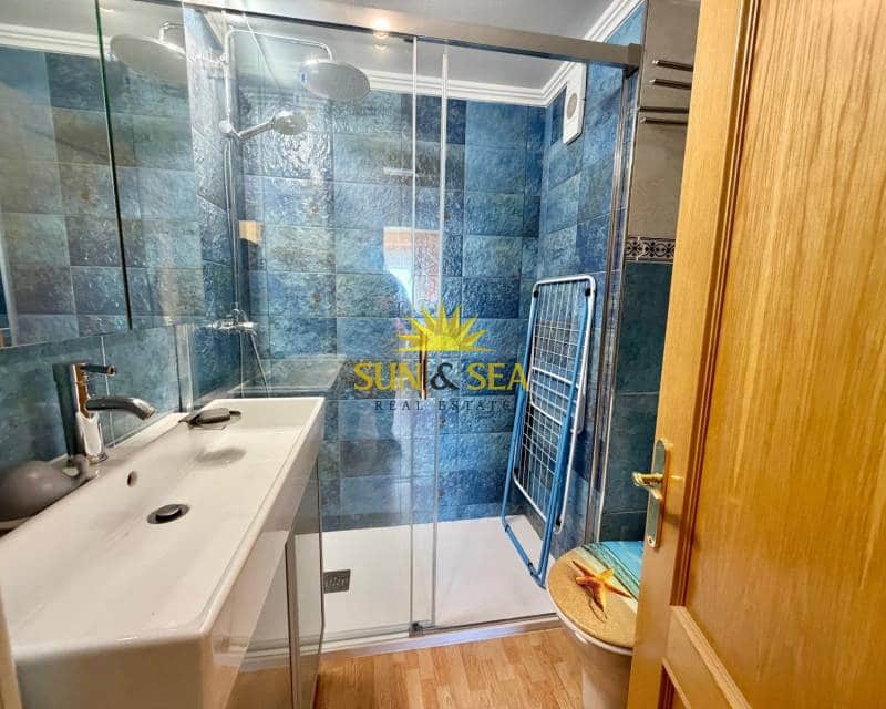 Appartement de 4 chambres à louer à Alicante ville avec piscine garage - 1 500 € (Ref: 9776928)