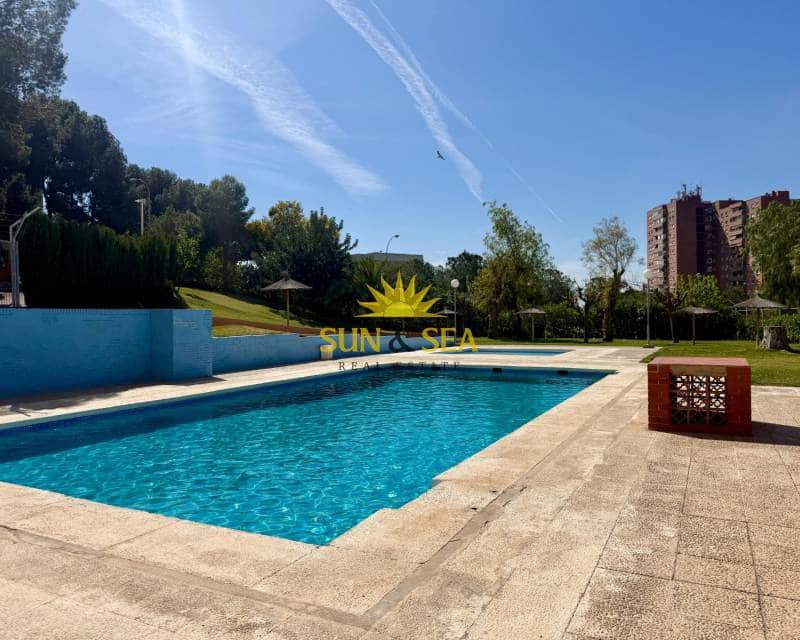 Appartement de 4 chambres à louer à Alicante ville avec piscine garage - 1 500 € (Ref: 9776928)