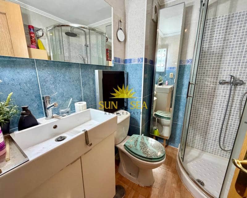 Appartement de 4 chambres à louer à Alicante ville avec piscine garage - 1 500 € (Ref: 9776928)