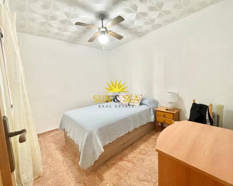 2 soveværelse Lejlighed til leje i Torrevieja med garage - € 800 (Ref: 9778443)