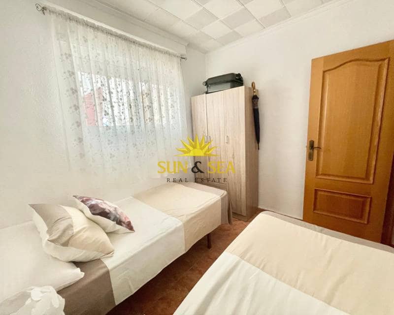 2 soveværelse Lejlighed til leje i Torrevieja med garage - € 800 (Ref: 9778443)