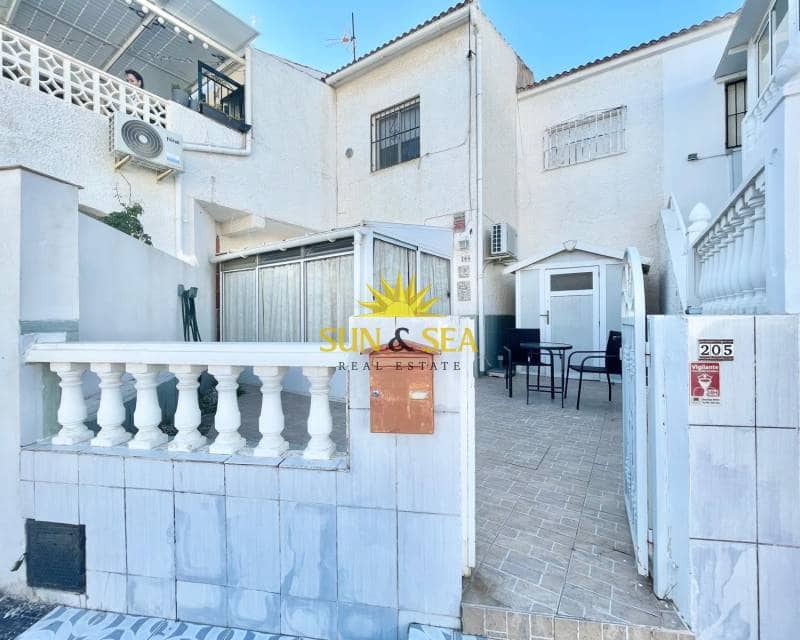 2 soveværelse Lejlighed til leje i Torrevieja med garage - € 800 (Ref: 9778443)