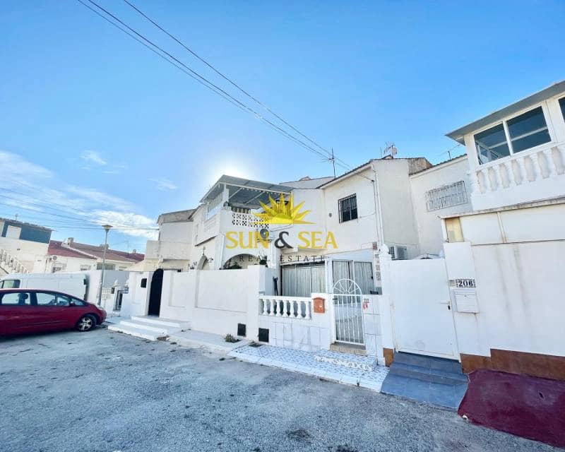 2 soveværelse Lejlighed til leje i Torrevieja med garage - € 800 (Ref: 9778443)