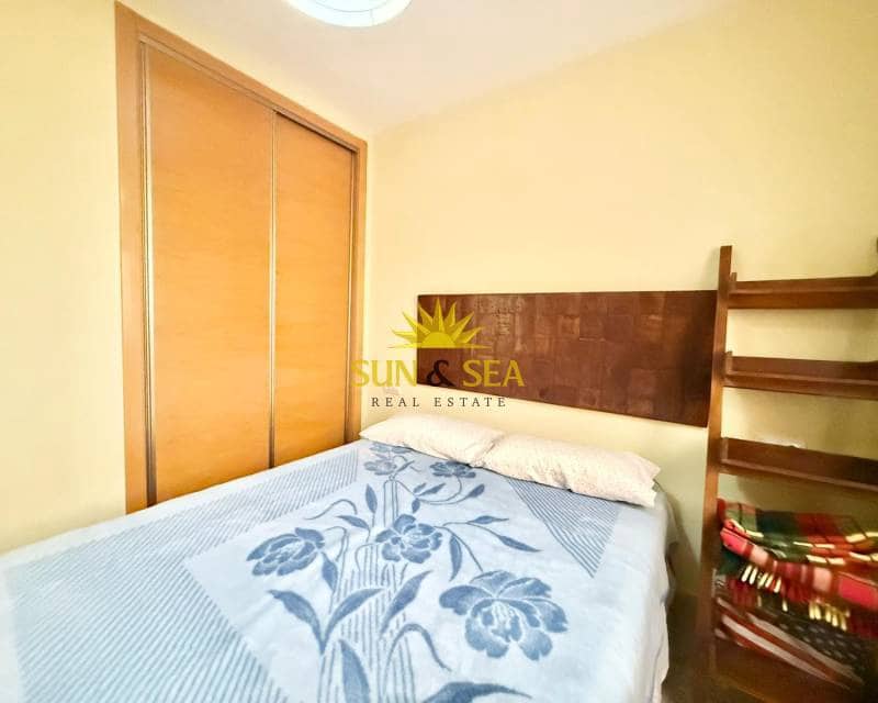 3 makuuhuone Huoneisto vuokrattavana paikassa Torrevieja mukana 
autotalli - 1 350 € (Ref: 9782141)