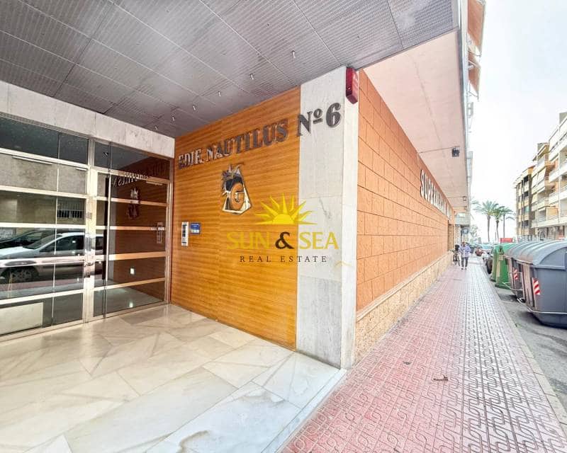 3 makuuhuone Huoneisto vuokrattavana paikassa Torrevieja mukana 
autotalli - 1 350 € (Ref: 9782141)