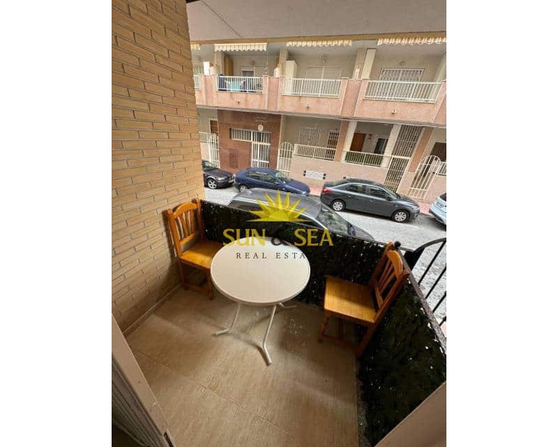 3 makuuhuone Huoneisto vuokrattavana paikassa Torrevieja mukana 
autotalli - 1 000 € (Ref: 9782142)