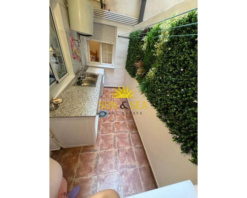 3 makuuhuone Huoneisto vuokrattavana paikassa Torrevieja mukana 
autotalli - 1 000 € (Ref: 9782142)