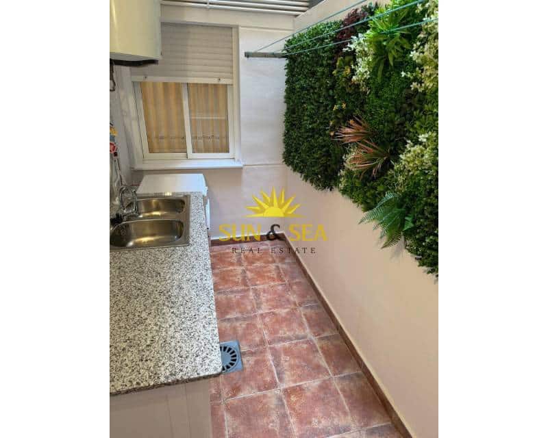 3 makuuhuone Huoneisto vuokrattavana paikassa Torrevieja mukana 
autotalli - 1 000 € (Ref: 9782142)