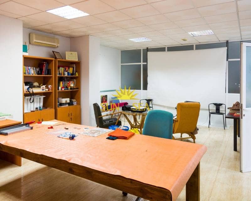 Commercial for sale in San Pedro del Pinatar - € 144,200 (Ref: 9782304)