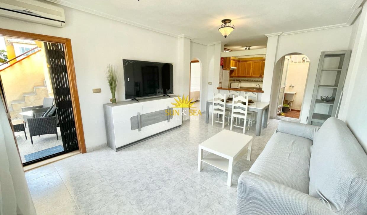 2 bedroom Townhouse for holiday rental in Orihuela Costa with pool garage - € 1,300 (Ref: 9787730)