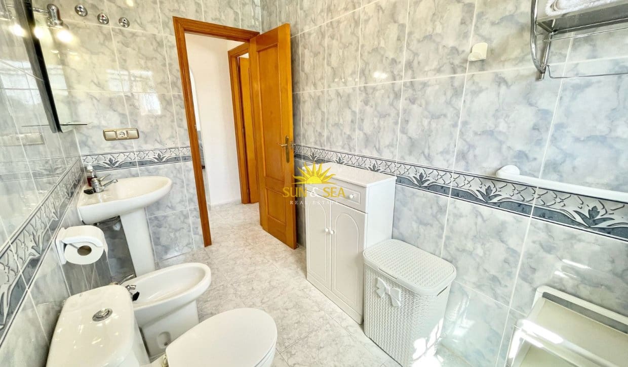 2 bedroom Townhouse for holiday rental in Orihuela Costa with pool garage - € 1,300 (Ref: 9787730)