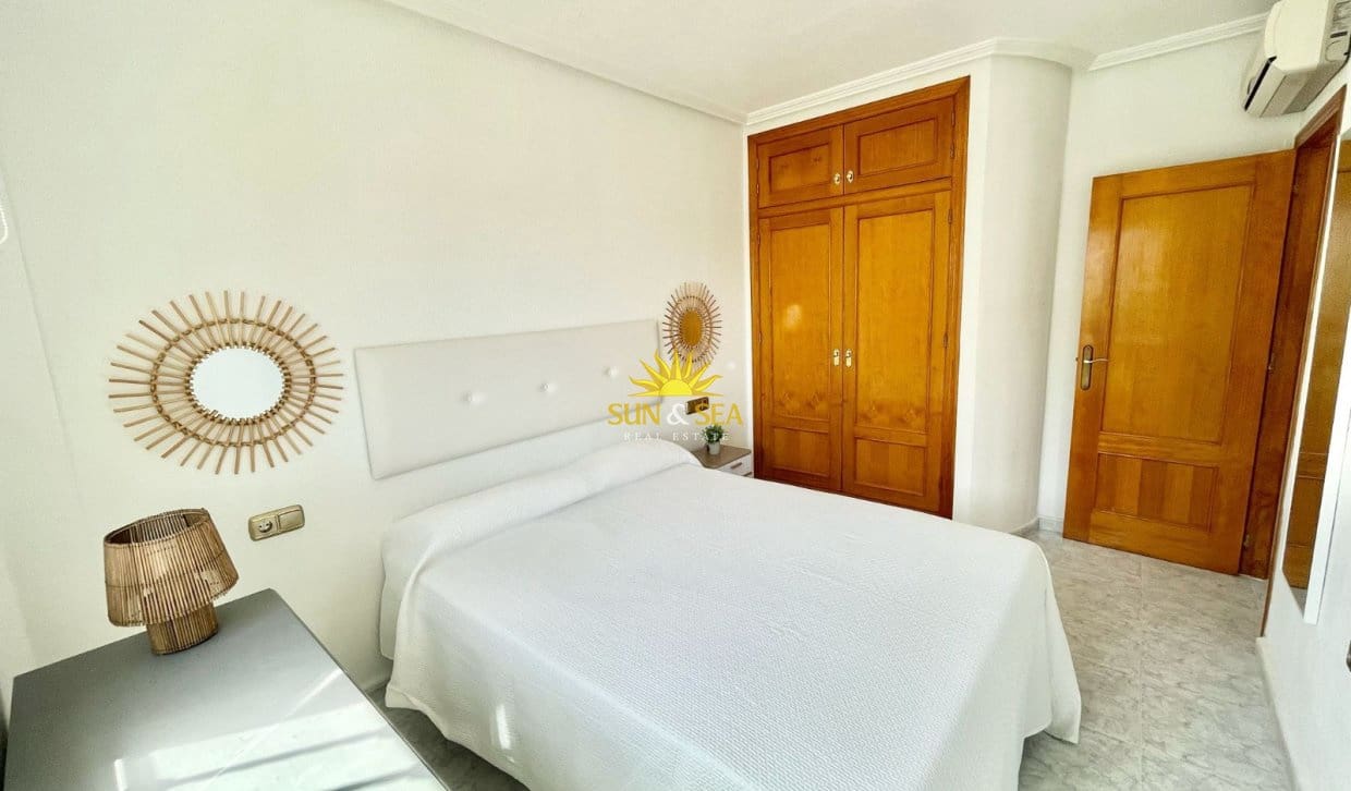 2 bedroom Townhouse for holiday rental in Orihuela Costa with pool garage - € 1,300 (Ref: 9787730)