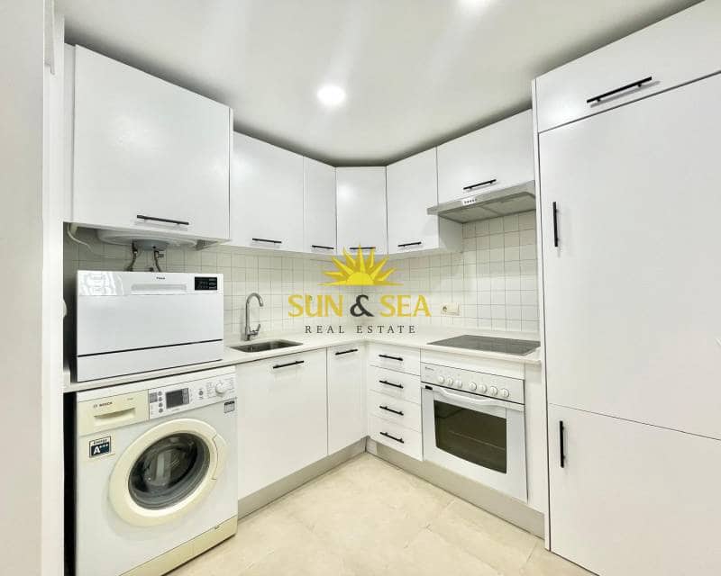 2 quarto Apartamento para arrendar em Orihuela Costa com piscina - 900 € (Ref: 9787953)