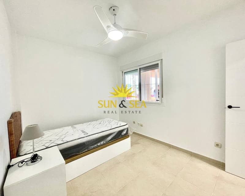 2 quarto Apartamento para arrendar em Orihuela Costa com piscina - 900 € (Ref: 9787953)