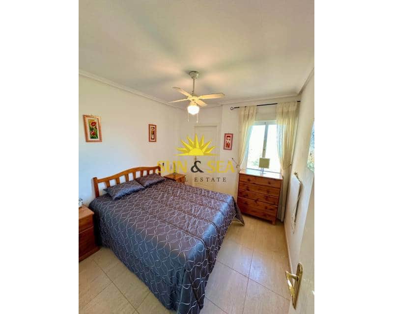 3 quarto Apartamento para arrendar em Daya Nueva com piscina - 950 € (Ref: 9787954)