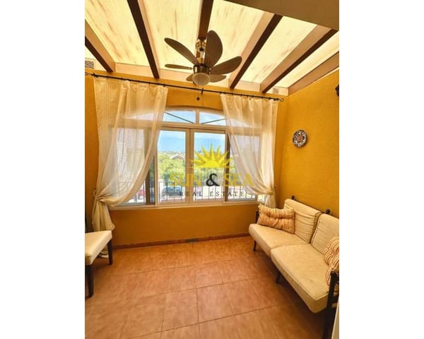 3 quarto Apartamento para arrendar em Daya Nueva com piscina - 950 € (Ref: 9787954)