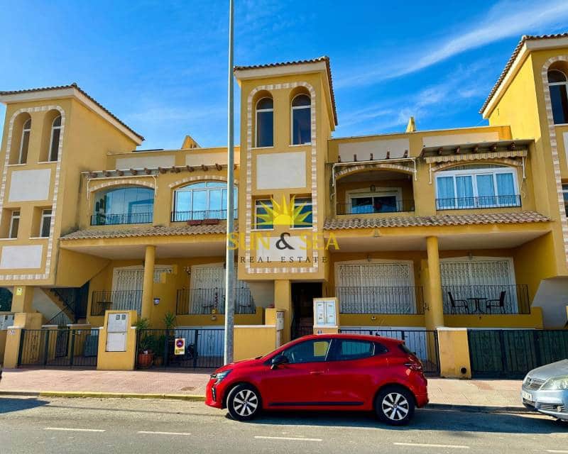 3 quarto Apartamento para arrendar em Daya Nueva com piscina - 950 € (Ref: 9787954)