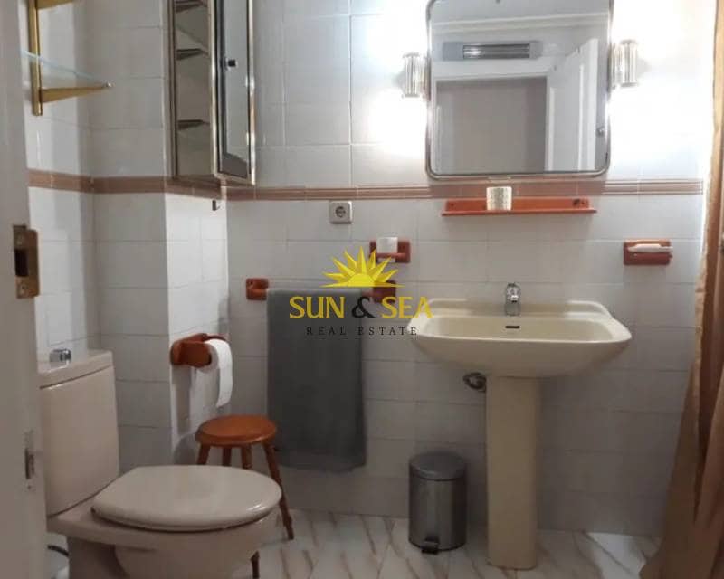 3 soverom Leilighet til leie i Torrevieja - € 1 400 (Ref: 9789430)