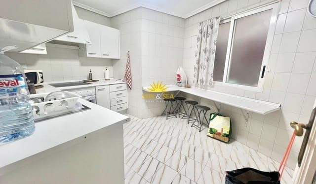 3 bedroom Apartment for rent in Las Piscinas Naturales, Torrevieja - € 1,350 (Ref: 9789430)