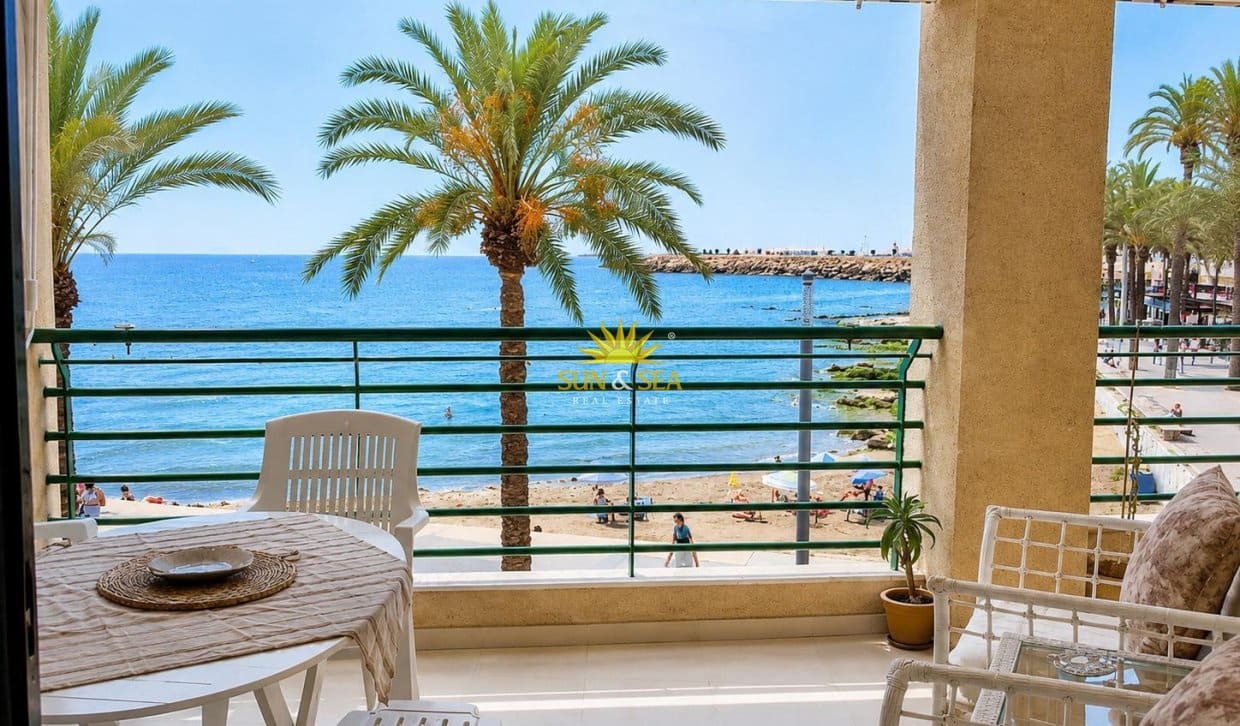 3 soveværelse Lejlighed til leje i Torrevieja - € 1.350 (Ref: 9789430)