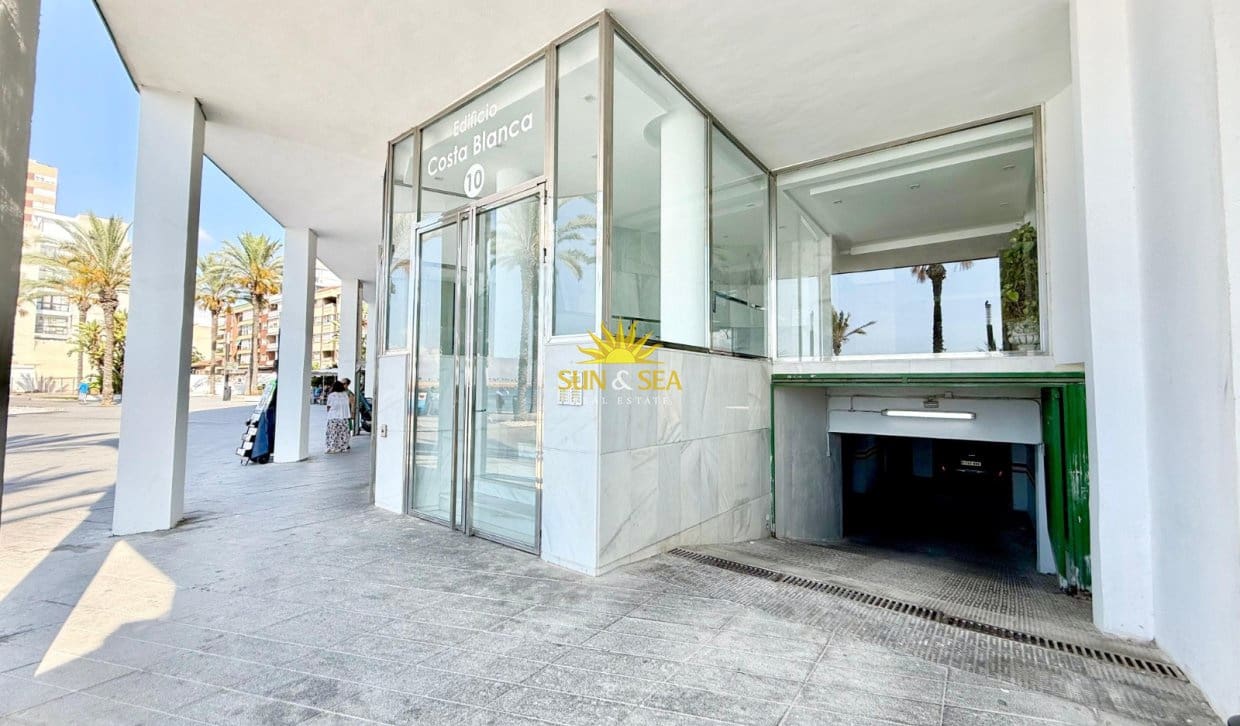 3 camera da letto Appartamento da affittare in Torrevieja con garage - 1.350 € (Rif: 9789430)