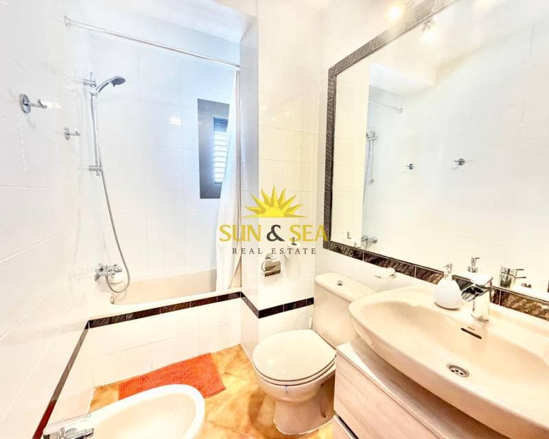 2 soveværelse Lejlighed til salg i Orihuela Costa med swimmingpool - € 205.000 (Ref: 9793477)