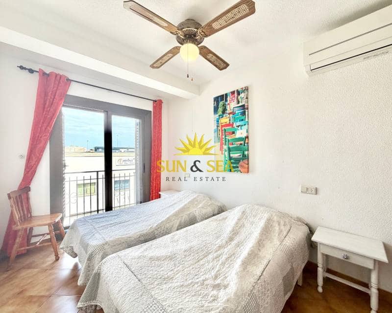 2 soveværelse Lejlighed til salg i Orihuela Costa med swimmingpool - € 205.000 (Ref: 9793477)