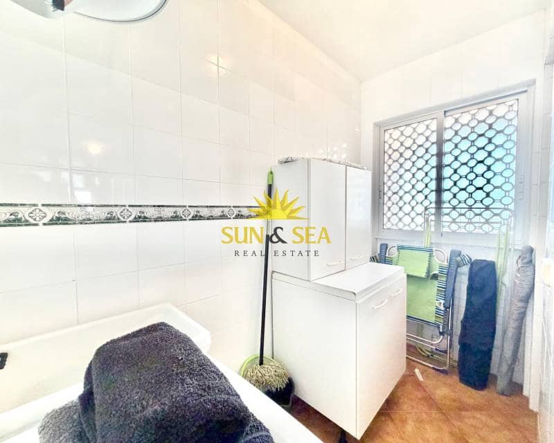 2 soveværelse Lejlighed til salg i Orihuela Costa med swimmingpool - € 205.000 (Ref: 9793477)