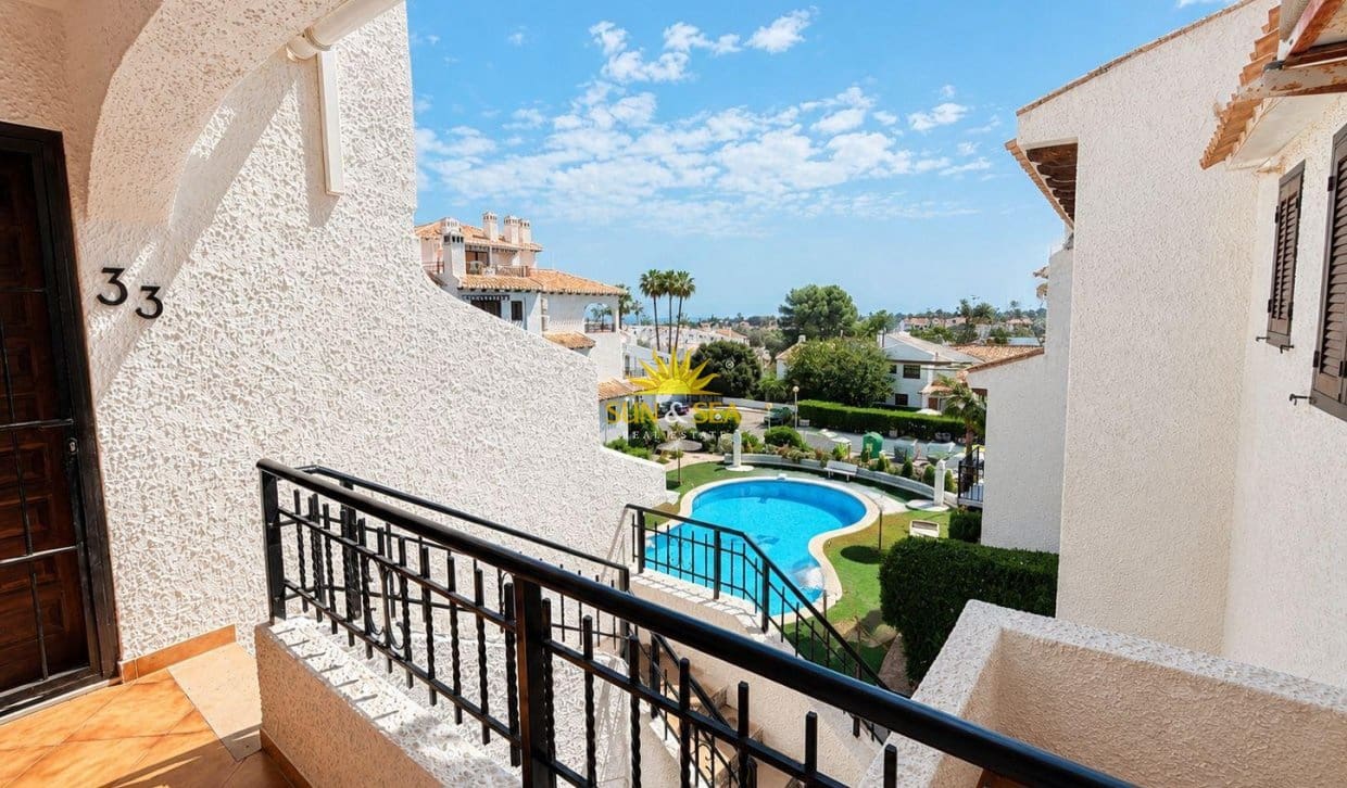 2 quarto Apartamento para venda em Orihuela Costa com piscina - 205 000 € (Ref: 9793477)