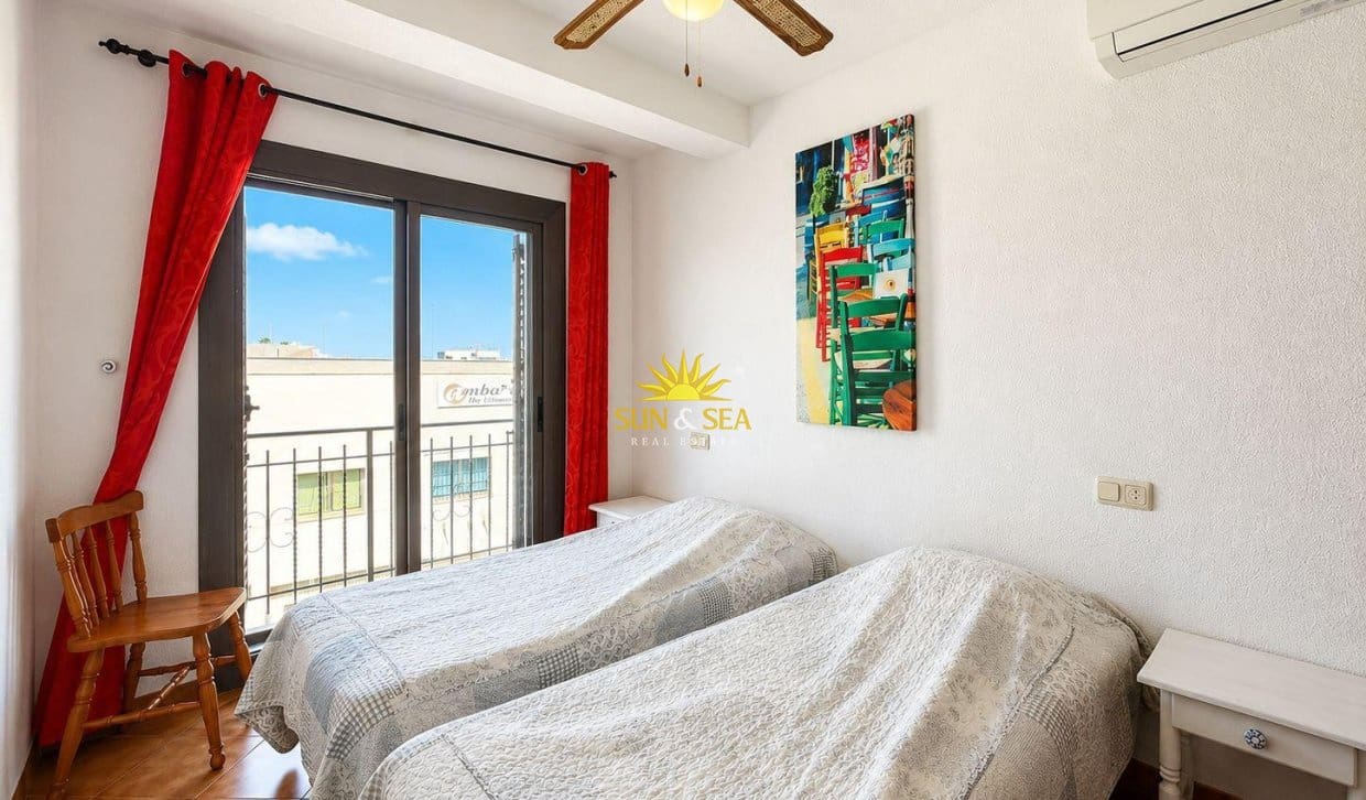 2 quarto Apartamento para venda em Orihuela Costa com piscina - 205 000 € (Ref: 9793477)