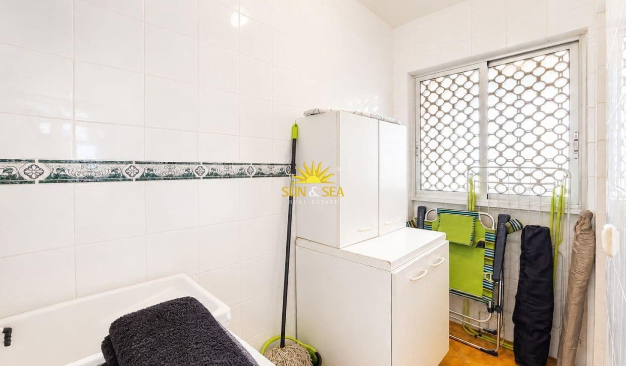 2 quarto Apartamento para venda em Orihuela Costa com piscina - 205 000 € (Ref: 9793477)