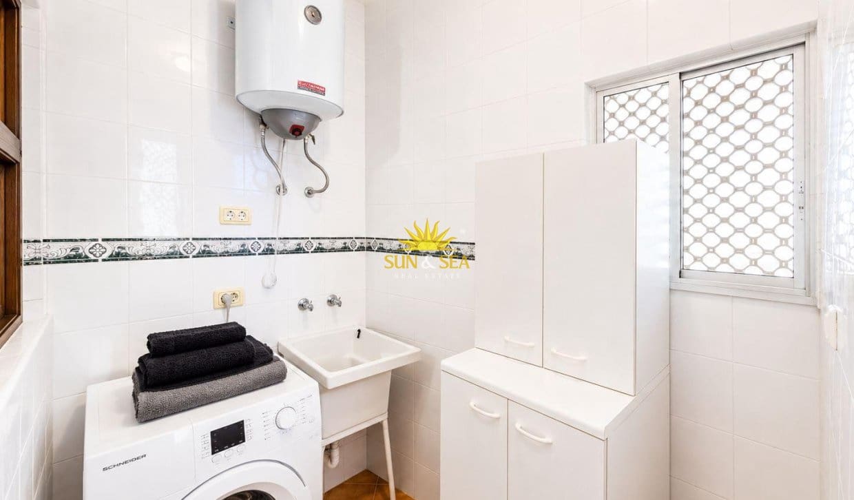 2 quarto Apartamento para venda em Orihuela Costa com piscina - 205 000 € (Ref: 9793477)