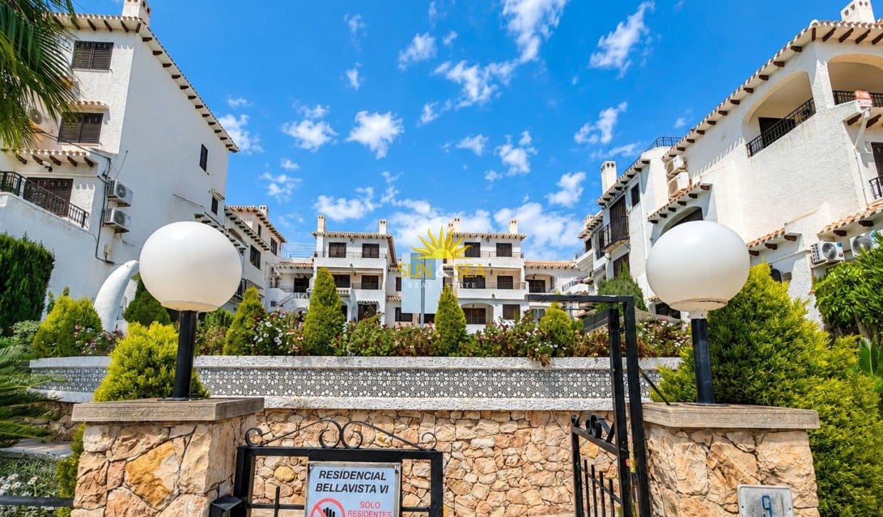 2 quarto Apartamento para venda em Orihuela Costa com piscina - 205 000 € (Ref: 9793477)