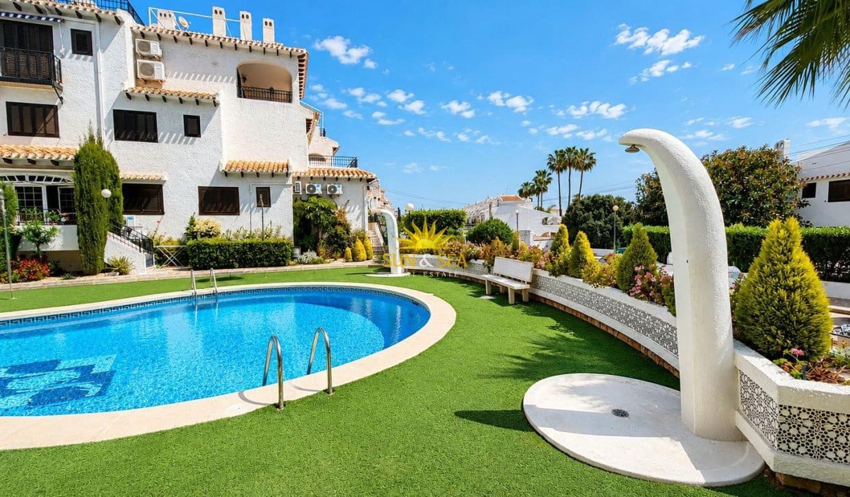 2 quarto Apartamento para venda em Orihuela Costa com piscina - 205 000 € (Ref: 9793477)